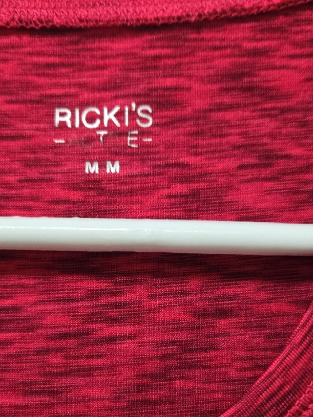 Ricki's Women's Heathered Raspberry Twist-Hem Tank - Picture 2 of 5